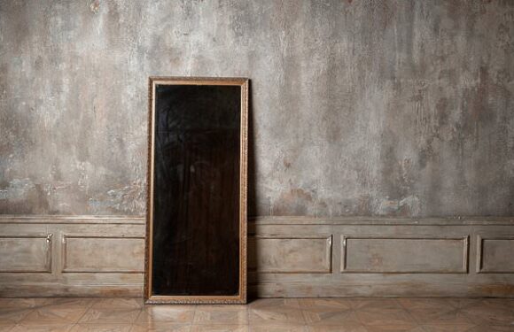 Three good reasons you should never have a mirror facing your bed