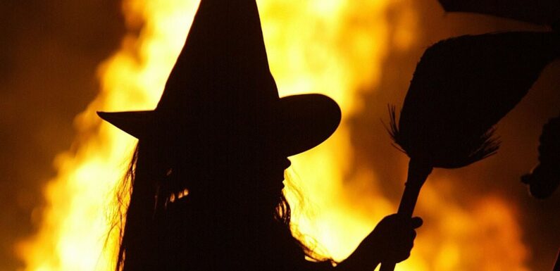 University charges £1,840 for academic course on witch-hunting