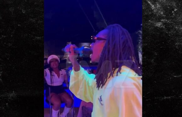 Wiz Khalifa Belts Kings of Leon's 'Use Somebody' in Epic Karaoke Performance