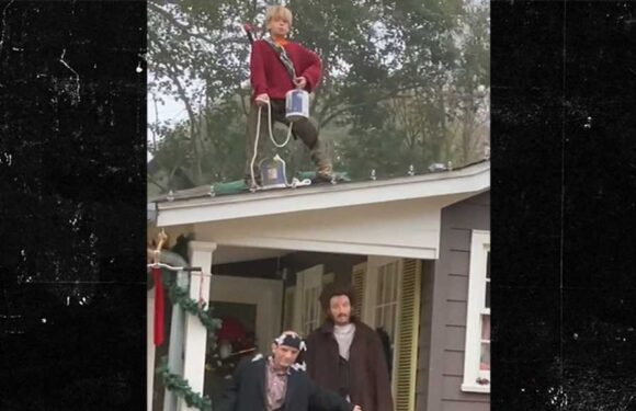 'Home Alone' Home Decorations Dead Ringer for Movie Scenes