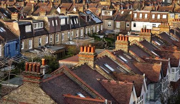 Andy Burnham demands Jeremy Hunt end the housing benefit freeze