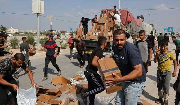 Britons desperate to escape Gaza as they are left stranded at border