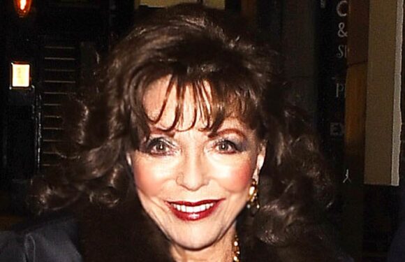 Dame Joan Collins looks very glamourous at Charing Cross Theatre show