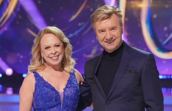 Dancing on Ices Torvill and Dean join Emmerdale cast in huge career move
