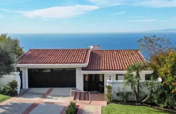 Ex-USC Coach Alex Grinch Lists $4.45 Million Home Weeks After Firing