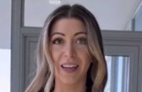 I found the most flattering maxi dress ever – it makes your waist look smaller and adjusts if you gain or lose weight | The Sun