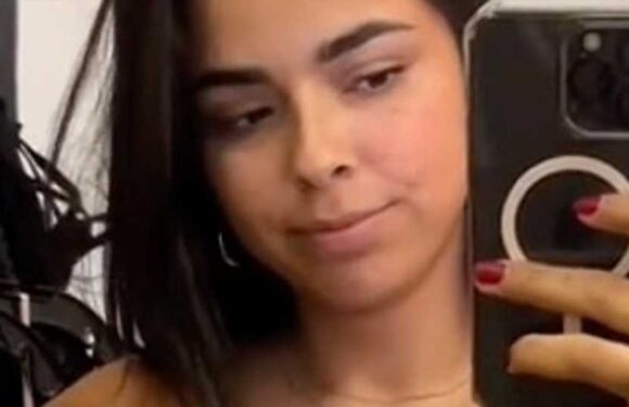 I have a body shaped like an Airpod – shopping with big boobs is a struggle, I have a bone to pick with Urban Outfitters | The Sun