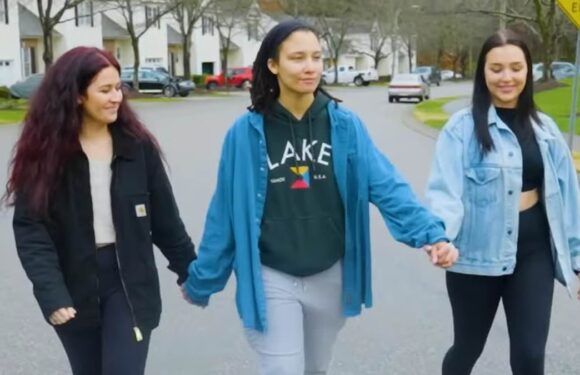 I'm in an all-female throuple: we started as friends then fell in love