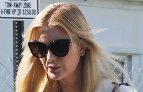 Ivanka Trump pictured on way to pack aid for Israel at Miami synagogue