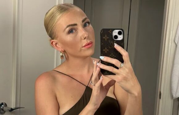 I'm a professional tree decorator & charge people to assemble the tree & add lights – I make £2k & it pays for Xmas | The Sun