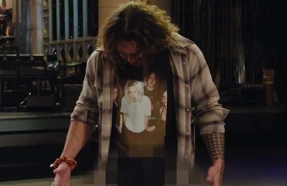Jason Momoa bares all! Aquaman star whips off his TROUSERS for SNL