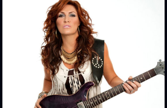 Jo Dee Messina To Continue Heads Carolina, Tails California Tour Into 2024
