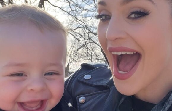 Kelly Osbourne proudly shows off first tooth for son Sidney, 1, in sweet snap