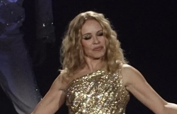 Kylie Minogue reveal how she 'relates' to Adele in Las Vegas