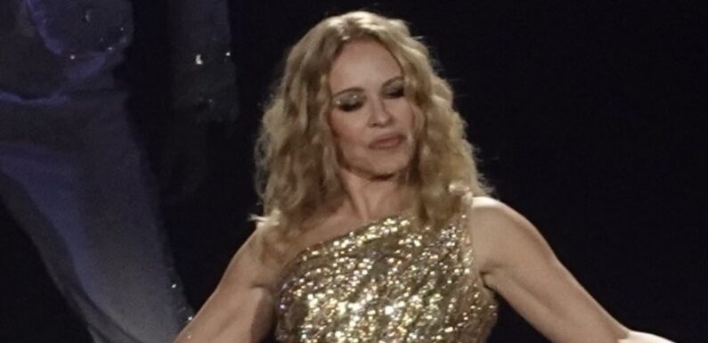 Kylie Minogue reveal how she 'relates' to Adele in Las Vegas