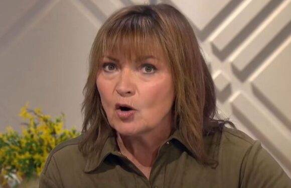 Lorraine apologises for bad’ wardrobe error promising it ‘won’t happen again