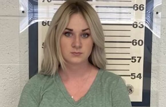 Mississippi teacher arrested for sending lewd pictures to 16-year-old