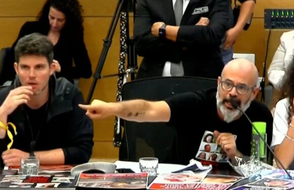 Moment Israeli politicians and hostage families clash in meeting