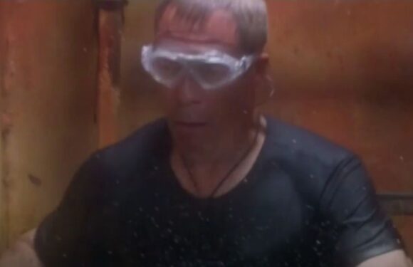 Nigel Farage struggles with I’m A Celebrity trial as he mutters ‘I can’t do this