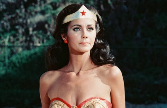 Original Wonder Woman Lynda Carter is an ageless beauty at 72