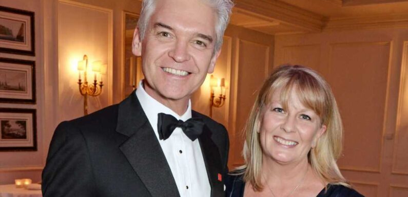 Phillip Schofield will ‘spend Christmas with ex-wife Stephanie’ after split and This Morning axe | The Sun