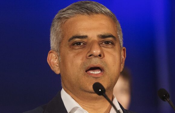 Sadiq Khan faces pressure to sack advisors for Israel genocide remarks