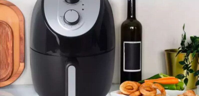 Shoppers can buy air fryer for less than £4 using Black Friday shopping method
