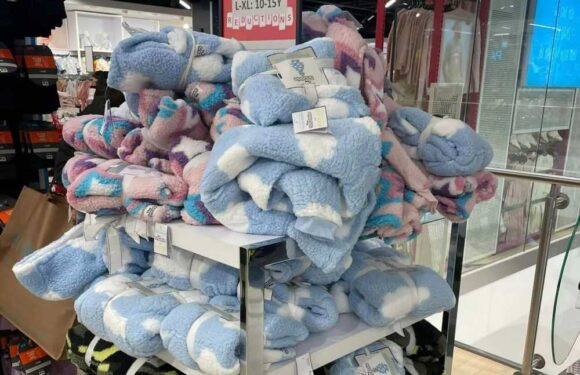 Shoppers race to Primark for cosy £5 buy that keeps your kids warm without having to turn the heating up | The Sun