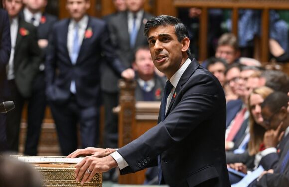 Sunak draws battle lines as he attacks Labour after King's Speech