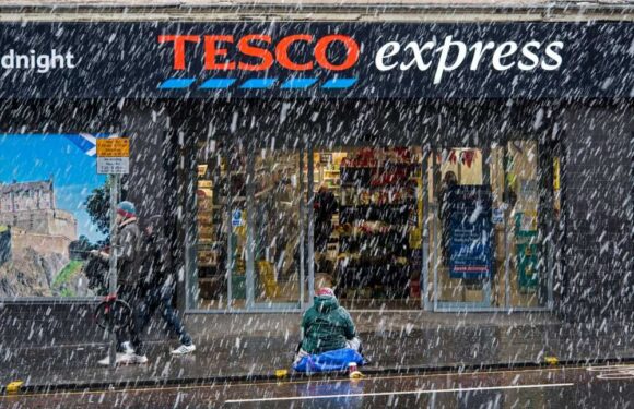 UK weather: Brits shiver in -2C freeze as Met Office warns wintry showers to hit in days | The Sun