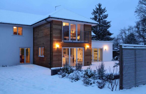 UK weather: Met Office gives early verdict on white Christmas as first snow flurries hit today | The Sun