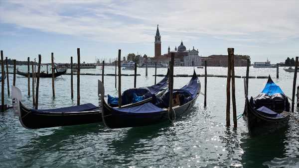 Venice to charge tourists €5 entry fee to reduce overcrowding