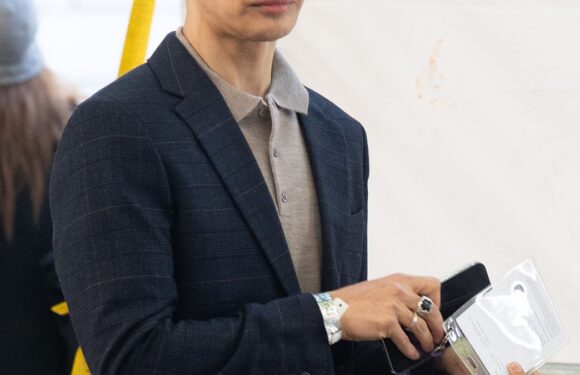 Was Dutch version of Omid Scobie's book REALLY a translation error?