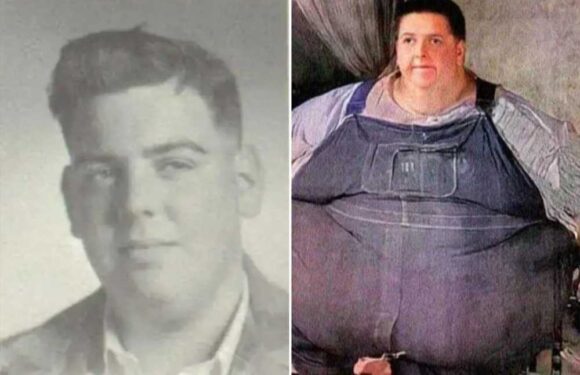 World’s heaviest man went from 21 stone at just 12 to a 100 stone taxi driver whose body was 80% pure fat | The Sun