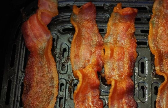 You’ve been cooking bacon wrong – expert says to never use air fryer