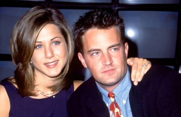 ‘Distraught’ Jennifer Aniston trying to cope with deaths of ‘Matty’ and dad