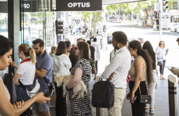 ‘Particularly concerning’: Minister announces review of nationwide Optus outage