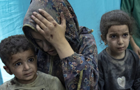 ‘They are outside’: Heavy fighting rages near main Gaza hospital, people trapped inside