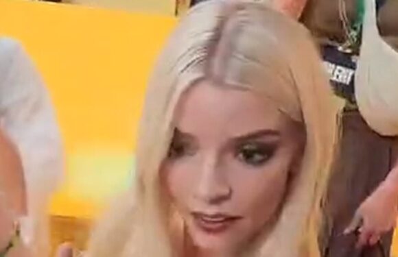 Anya Taylor-Joy's failed attempt to take a photo on Android goes viral