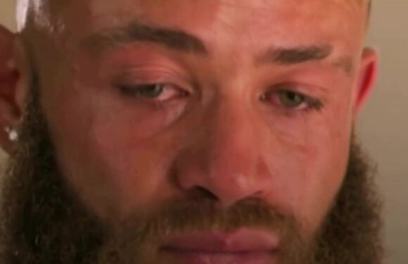 Ashley Cain breaks down in tears as he reveals he counted late daughters final breaths