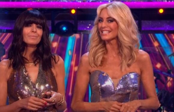 BBC Strictly Come Dancing fans issue the same complaint minutes into final