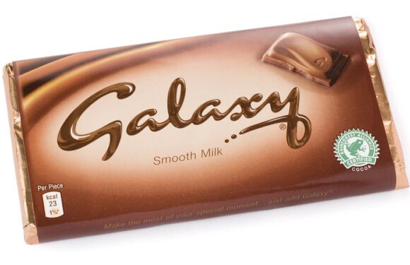 Chocolate lovers spot a new 'ultimate' dessert with Galaxy chocolate