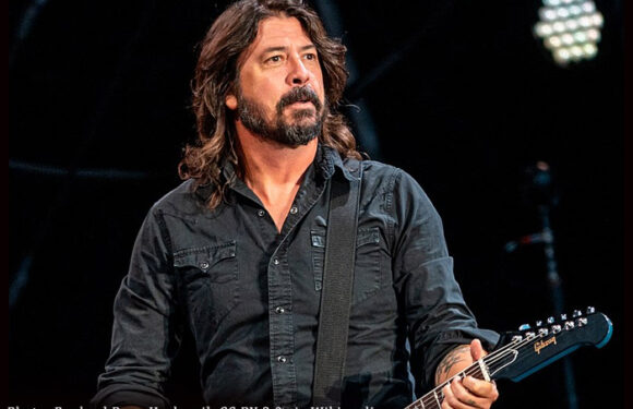 Dave Grohl Shares Live Video Of Extended Rendition Of 'Play'