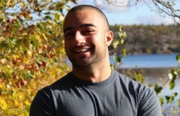 Fireman drives an HOUR to return a handbag lost at a Christmas party