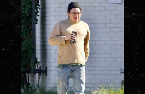 Jonathan Taylor Thomas Surfaces Publicly for First Time in 2 Years