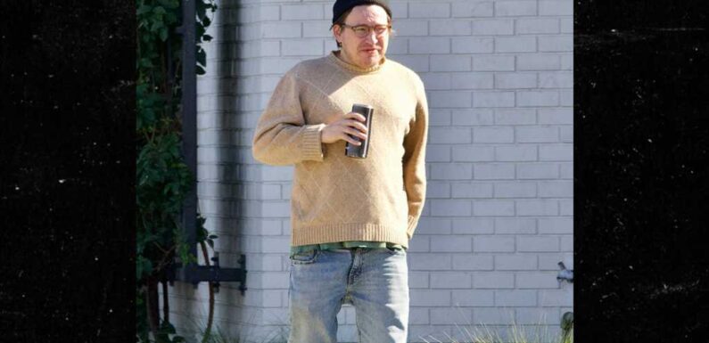 Jonathan Taylor Thomas Surfaces Publicly for First Time in 2 Years