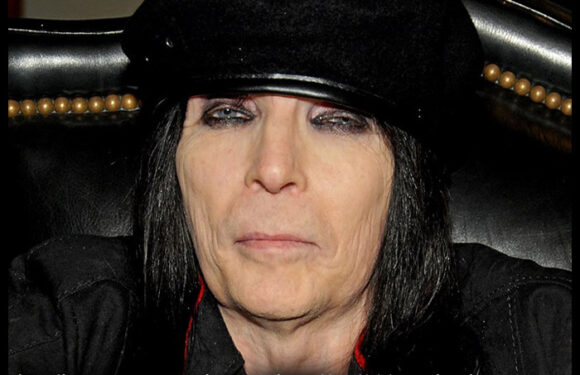 Mick Mars Releases New Solo Single 'Right Side Of Wrong'