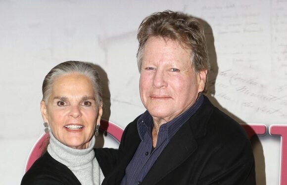 Ryan O'Neal's Love Story costar Ali MacGraw honors him after his death