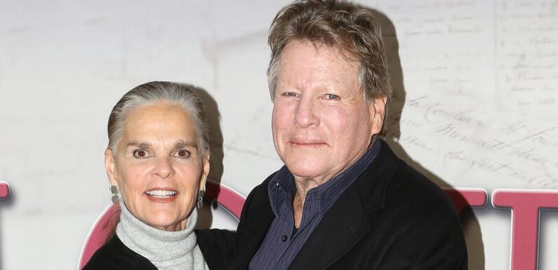 Ryan O'Neal's Love Story costar Ali MacGraw honors him after his death