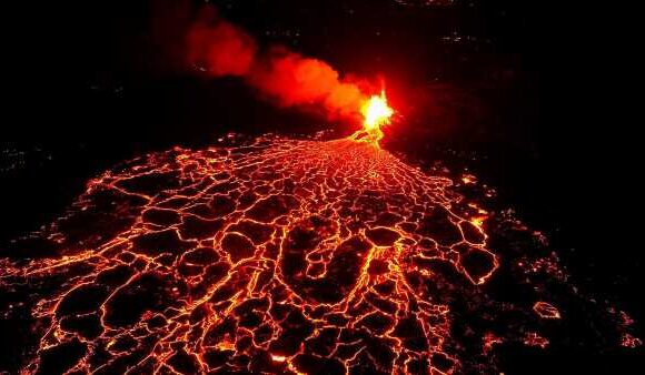 Stunning moment volcano in Iceland spews out rivers of lava
